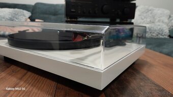 Pro-Ject Debut carbon - 8