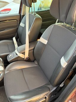 Renault Scenic 1.6 dci - 8