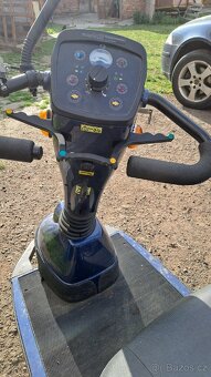 Prodám elektrický skútr tříkolka - 8