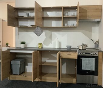 Nepoužitá moderní kuchyně MELÁNIE - 8