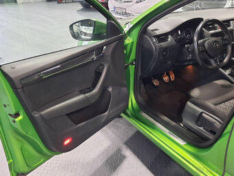 Škoda Octavia Combi 2.0 TDI RS - 8