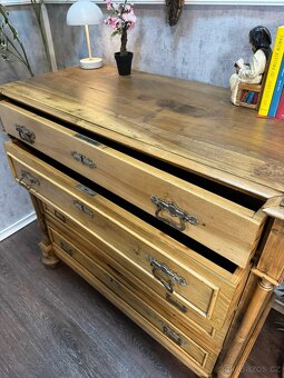 Starožitná komoda (139029) - 8