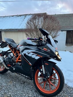 KTM RC 125 - 8
