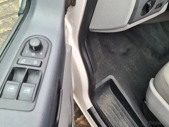 VW Transporter T5 2.0 TDi - 8