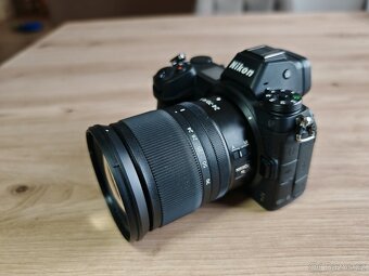 Nikon Z6 + objektiv 24-70 mm f/4 S + XQD karta + přísl. - 8