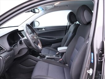 Hyundai Tucson 2,0 CRDi 100kW 4x4 Trikolor CZ (2016) - 8