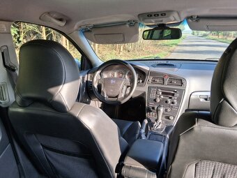 V70 D5 120kw zachovalý - 8