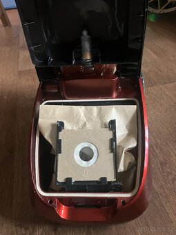 Vysavač sáčkový - 8