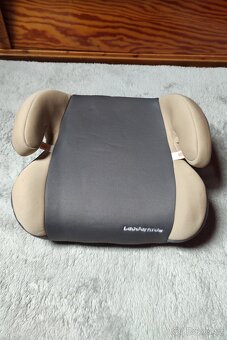 Dětský podsedák do auta 15 - 36 kg - 8