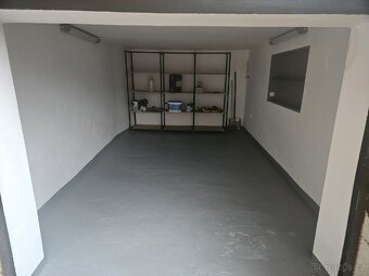 Garaz u sidliste Broumovska - 8