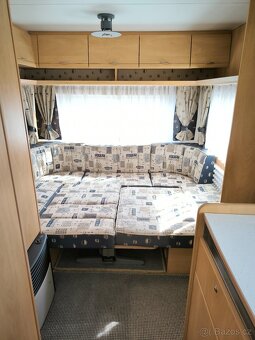 REZERVACE Karavan Burstner Fun 495 - podélné postele - 8