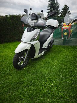Kymco People GT 300i (2016) - 8