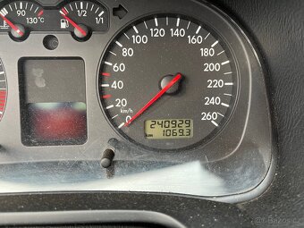 VW GOLF VR5 2.3 - 8