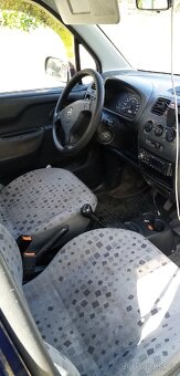 PRODÁM OPLA AGILA 1.0 12V 43KW 2003 - 8