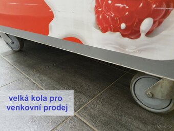 ZMRZLINA mrazák prosklený na kolech – ven. prodej - 8