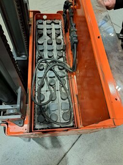 Elektrický paletový zakladač/vozík LINDE (Typ L14), Nosnost - 8