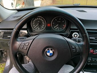 BMW E91 330d - 8