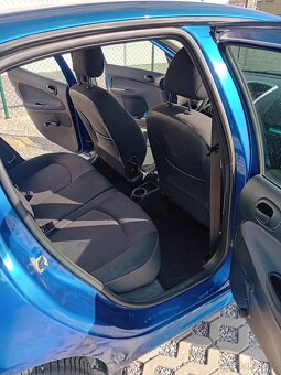 Peugeot 206+ - 8