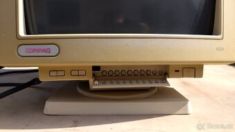 Monitor Compaq 460-P - 8