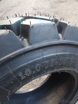 Pneu 10,0 / 75 - 15,3...14 platen - 8