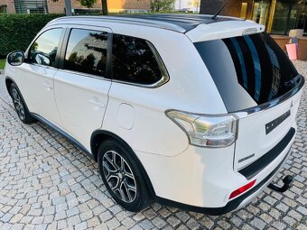 Mitsubishi Outlander 2.2D 4x4 AUT KAM VÝHŘEV TAŽNÉ SERVISKA - 8
