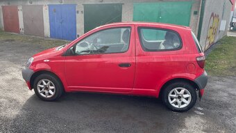 Toyota Yaris 1999 - 8