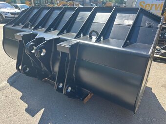 Kolový nakladač CAT 938K  - r.v. 2014 - 8