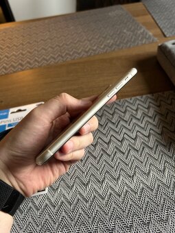 Prodám iPhone 11 64gb (100% kondice baterie) - 8