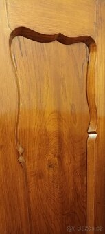 Starožitná skříň - 8