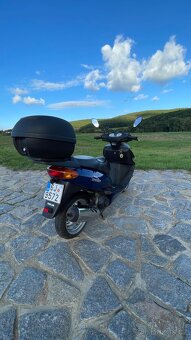 Skútr Daelim NS125 - 8