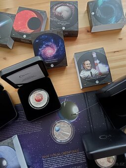 Stříbrné 1oz mince Mléčná Dráha plus kniha na uložení - 8