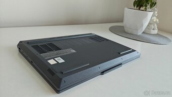 Herní Notebook Lenovo LOQ 15IRX10 šedý - 8