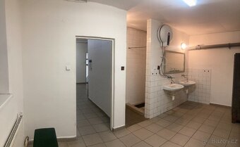 PRONÁJEM PROSTORU 222m2 - sklad, dílna, montáže... - 8