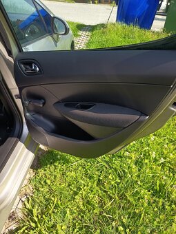 Prodam Peugeot 308 - 8