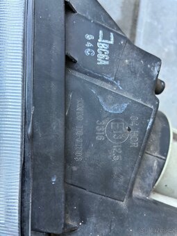 Mazda 323F BA přední světla - 8