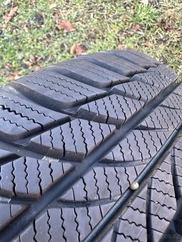 185/60 R16 pneu zimní jako nové - 8