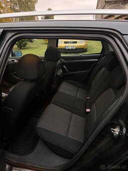 Peugeot 407 SW - 8