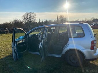VW Touran 2.0 TDI 103 KW - 8