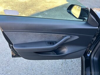TESLA MODEL 3 110.500 km refresh matrix - 8