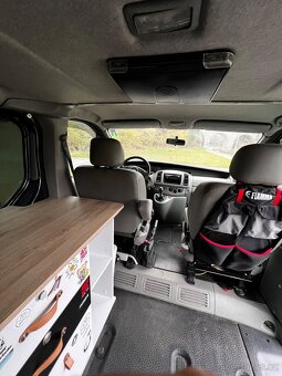 Opel Vivaro long 2005 obytná dodávka - 8