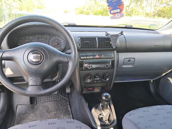 Seat Leon 1.6, 16V, 77 kw r.v.2002,245tkm stk 7/05 - 8