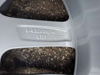 NOVÁ 245/40 R18 letní originál Alu sada na Audi A5/S5 - 8