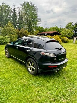 INFINITI FX35 - 8
