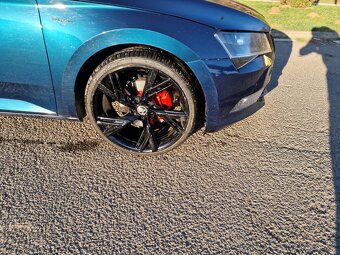 Prodám Škoda superb 3 Laurin Klement 2.0tdi 140kw 4x4 najeto - 8