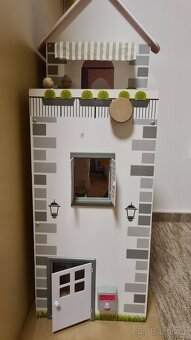 Domeček pro panenky - 8