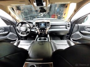 Dodge RAM rv 2020 5.7 Hemi 4x4 novy model LATARAMIE - 8