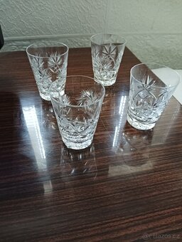 BROUŠENÉ SKLO - 8