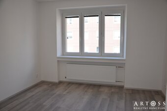 Pronájem prostorného bytu 1+1, 33 m2 - ul. Příkop, Brno - 8
