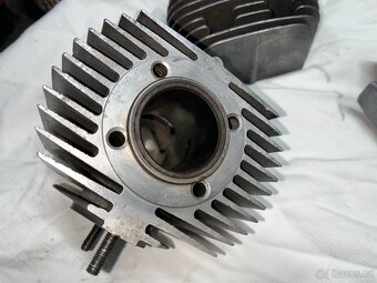 Motor Jawa pionýr - 8