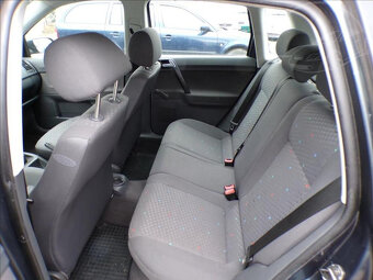 Volkswagen Polo 1,2 12V KLIMA-HNED ODJÍŽDÍTE - 8
